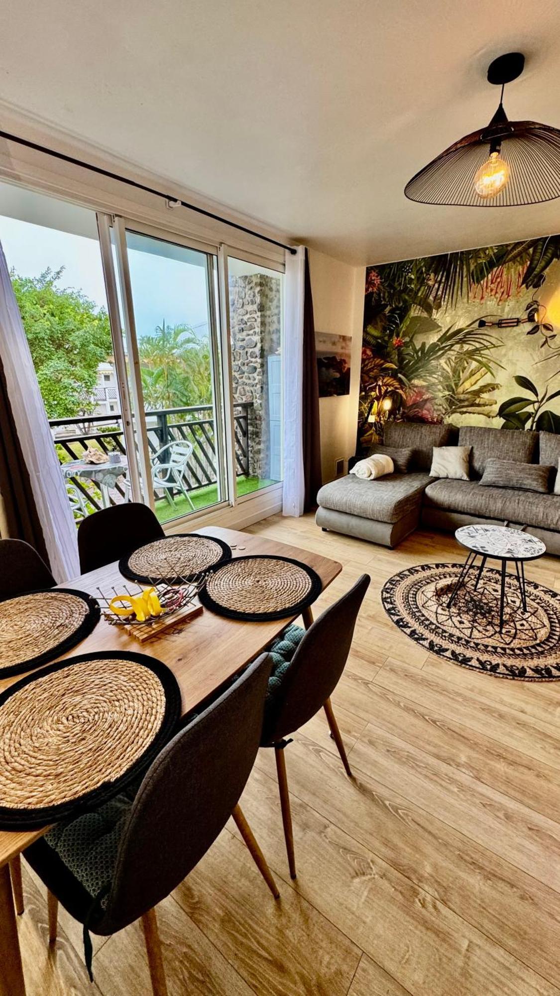 Appartement Bikini&martini Résidence Manganao Plage&piscine Privée *
